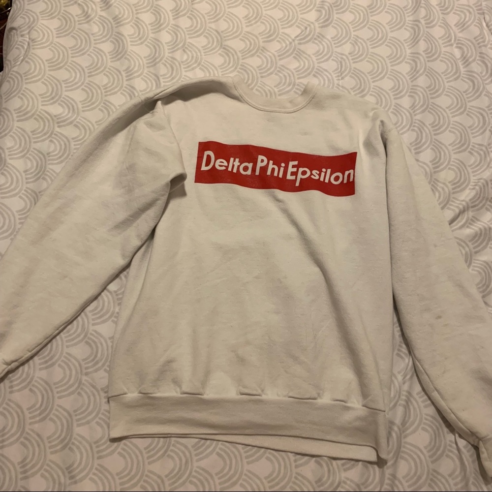 Delta Phi Epsilon Crewneck M